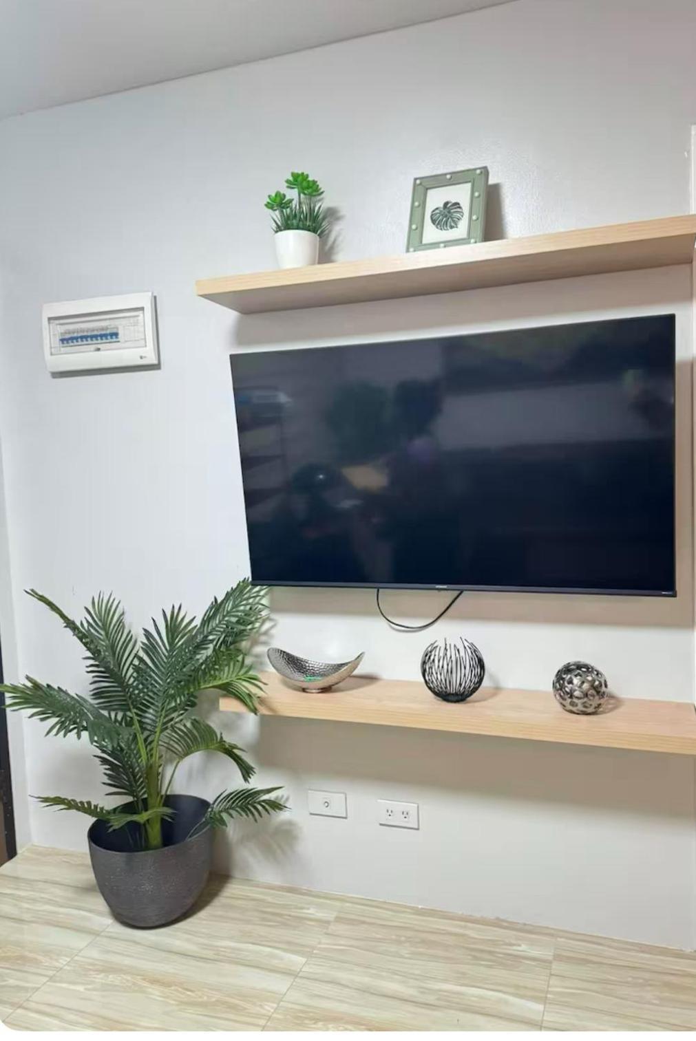 Cozy 2Br With Free Pool Beside Sm City Mall Davao Экстерьер фото